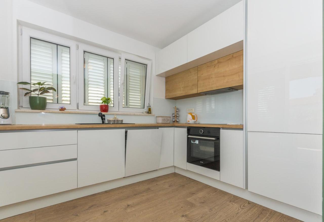 Adria Krk Apartment Крк Экстерьер фото